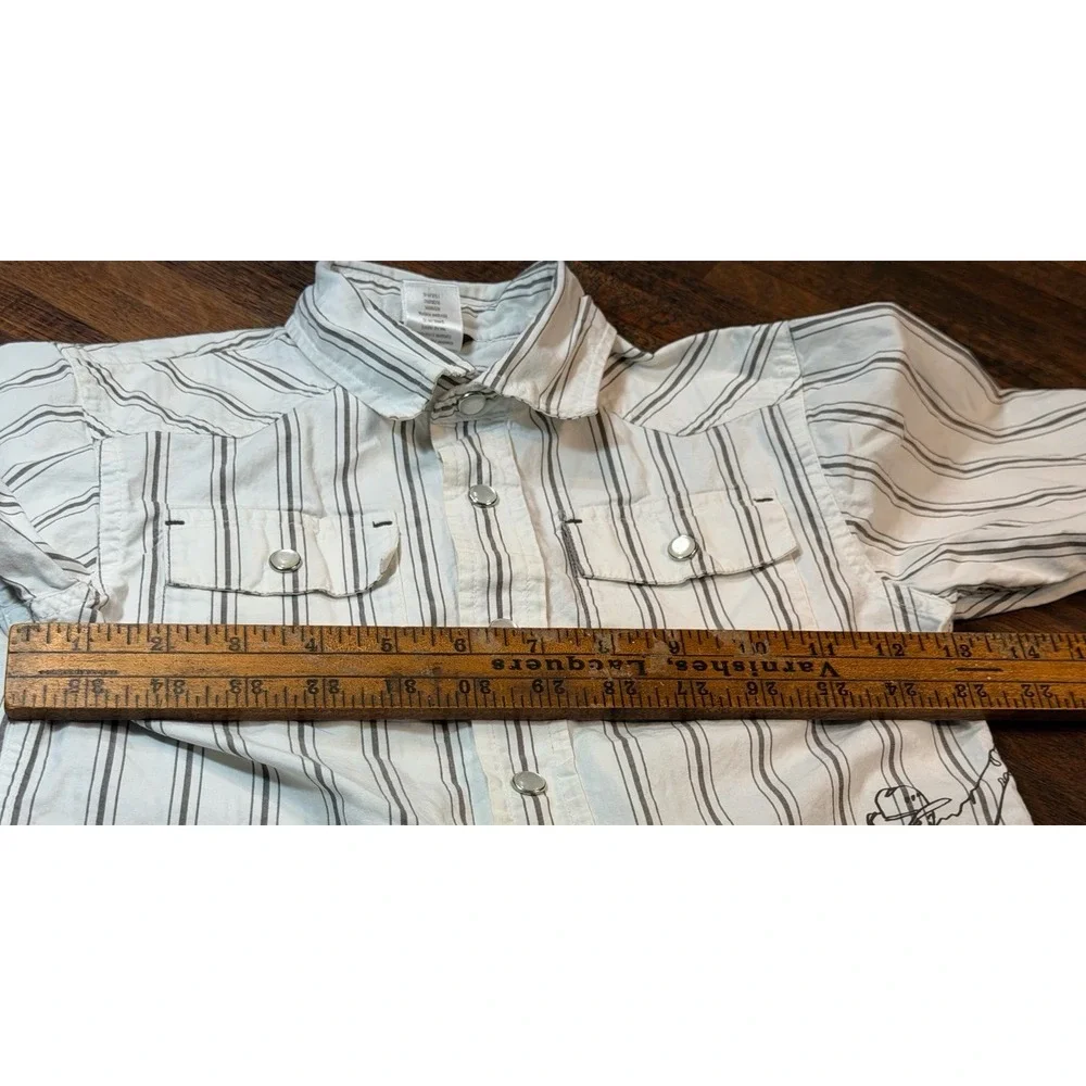 Boys cowboy western striped button shirt w/ pearl snap buttons. Size 3-4T rodeo